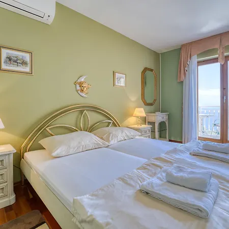 Mona Lisa - Croatia * Lovran