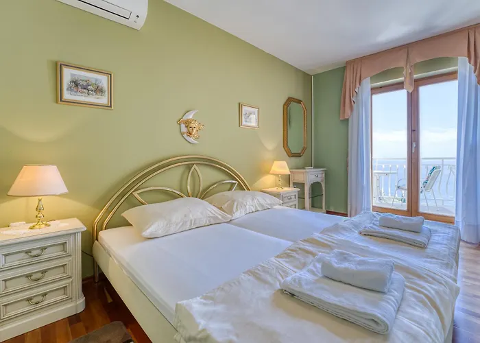 Mona Lisa - Croatia * Lovran